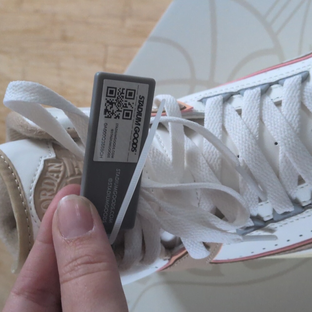 ✨ NIB Air Jordan 2 Women's Retro High Tops Desert Sunset Haze Color Size US 8.5 - Picture 5 of 6